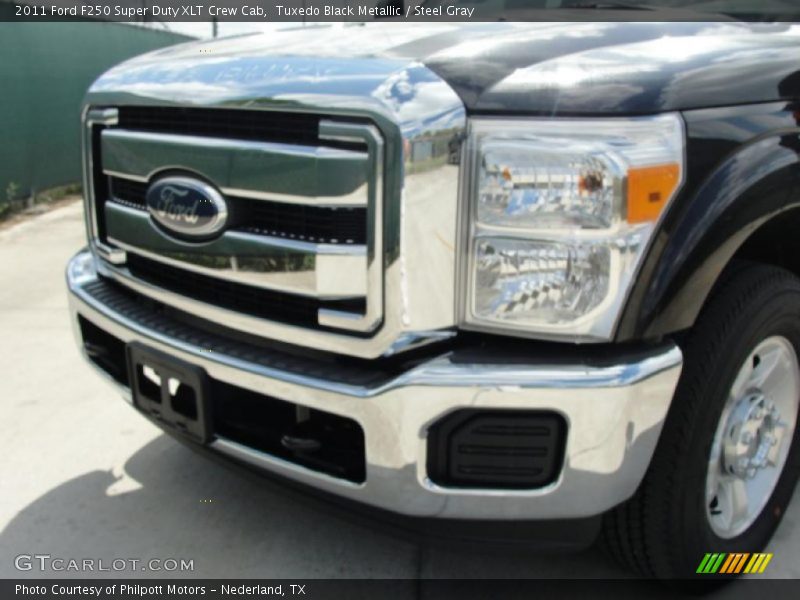 Tuxedo Black Metallic / Steel Gray 2011 Ford F250 Super Duty XLT Crew Cab