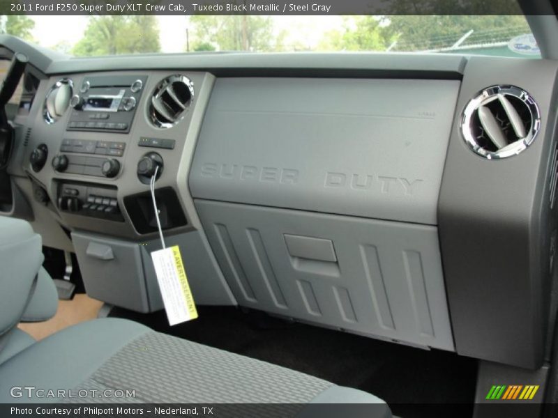 Tuxedo Black Metallic / Steel Gray 2011 Ford F250 Super Duty XLT Crew Cab