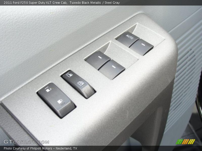 Tuxedo Black Metallic / Steel Gray 2011 Ford F250 Super Duty XLT Crew Cab
