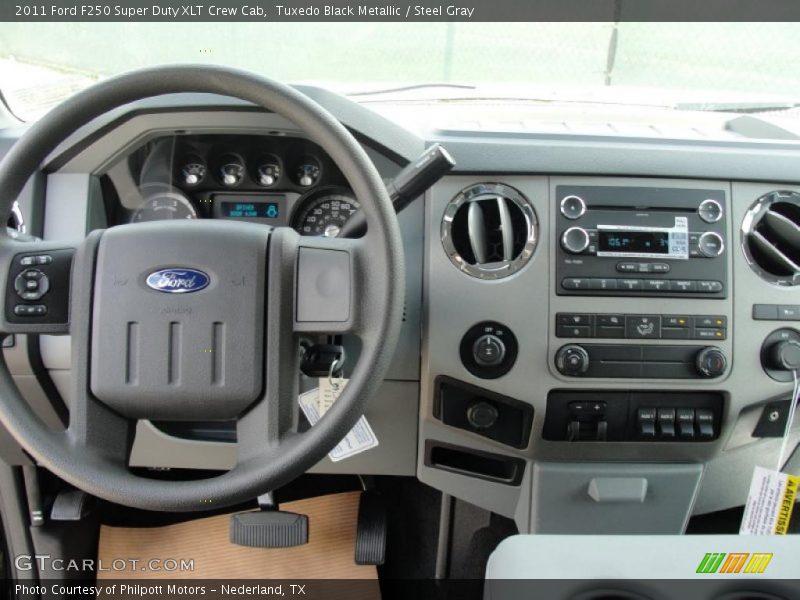 Dashboard of 2011 F250 Super Duty XLT Crew Cab