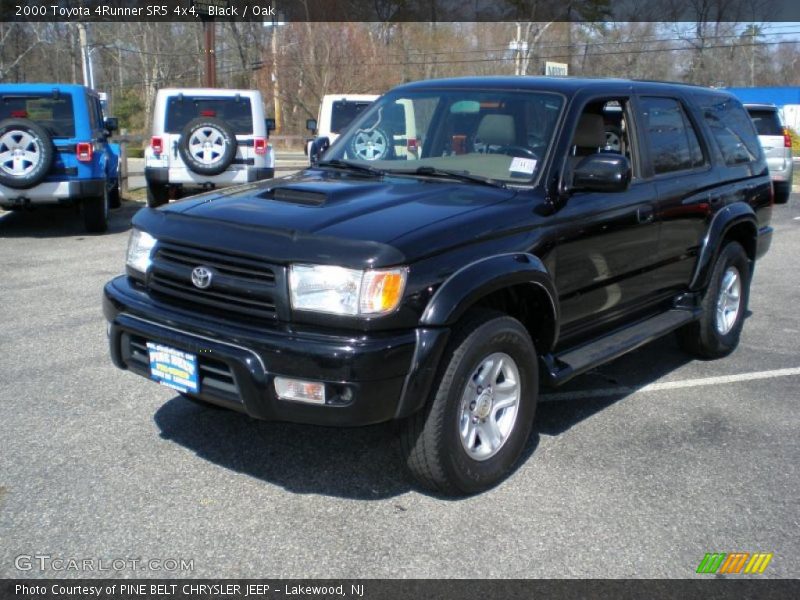 Black / Oak 2000 Toyota 4Runner SR5 4x4