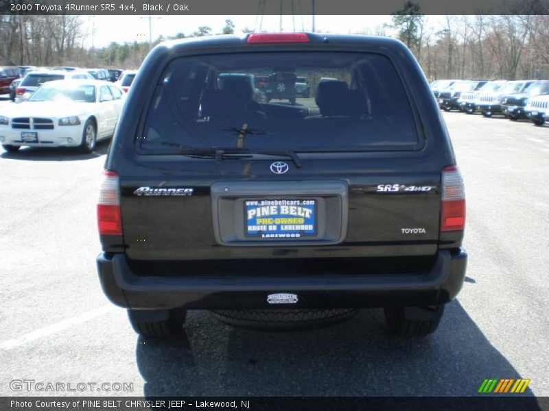 Black / Oak 2000 Toyota 4Runner SR5 4x4