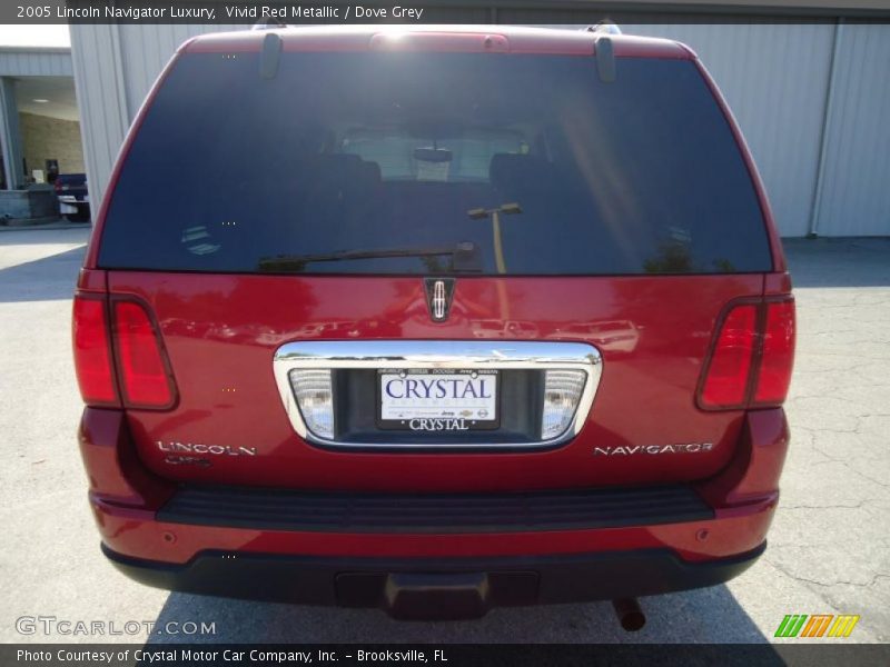 Vivid Red Metallic / Dove Grey 2005 Lincoln Navigator Luxury