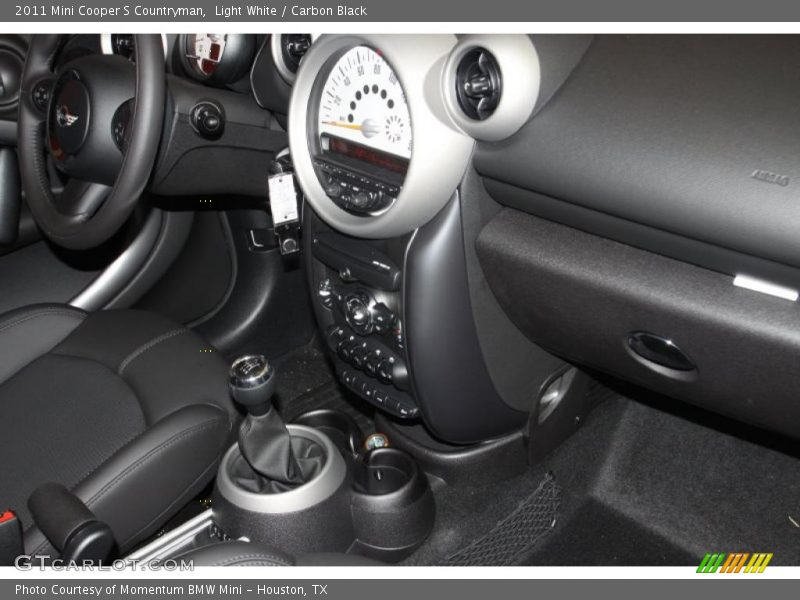 Light White / Carbon Black 2011 Mini Cooper S Countryman
