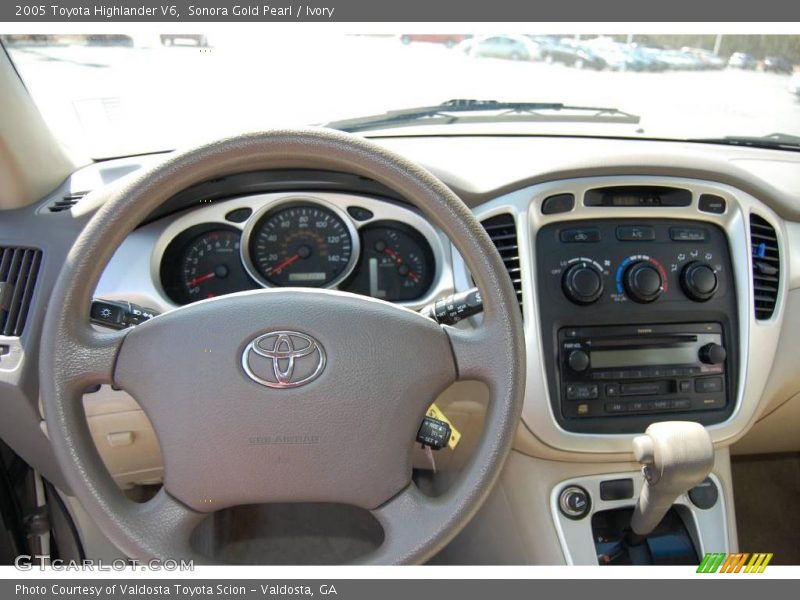 Sonora Gold Pearl / Ivory 2005 Toyota Highlander V6