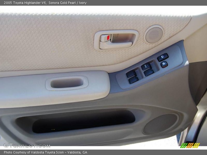 Sonora Gold Pearl / Ivory 2005 Toyota Highlander V6
