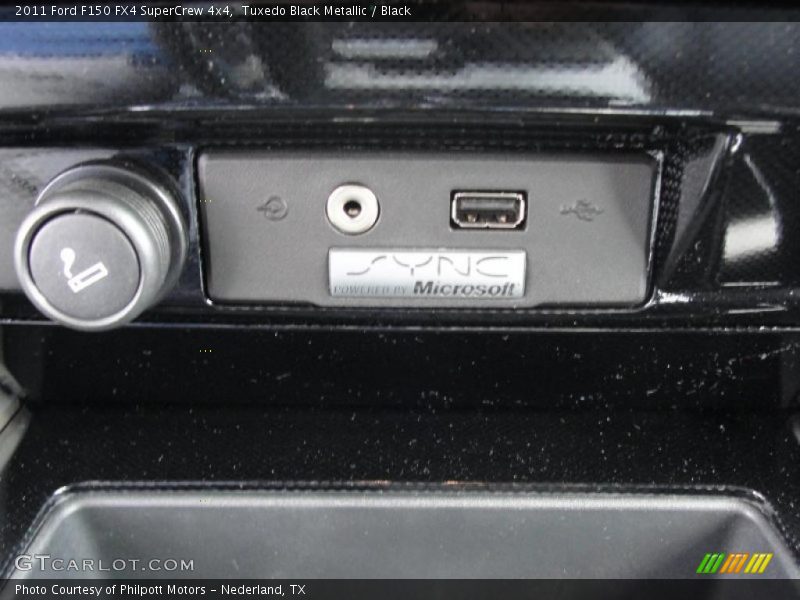 Tuxedo Black Metallic / Black 2011 Ford F150 FX4 SuperCrew 4x4