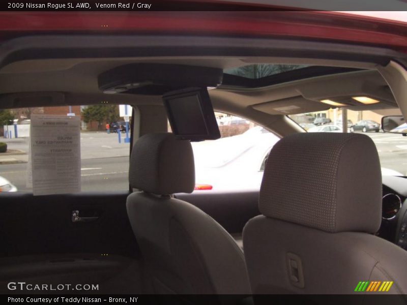  2009 Rogue SL AWD Gray Interior