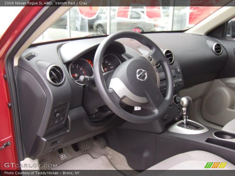 Dashboard of 2009 Rogue SL AWD