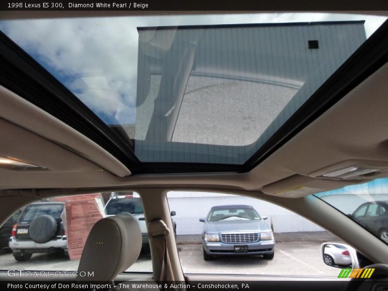 Diamond White Pearl / Beige 1998 Lexus ES 300