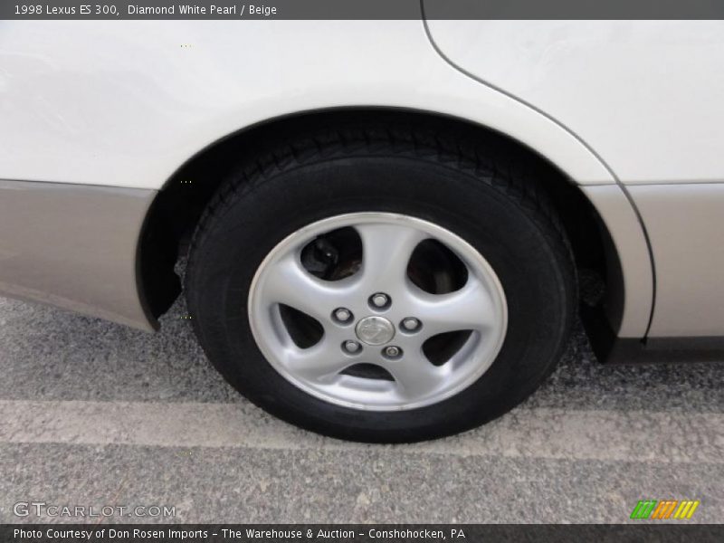 Diamond White Pearl / Beige 1998 Lexus ES 300