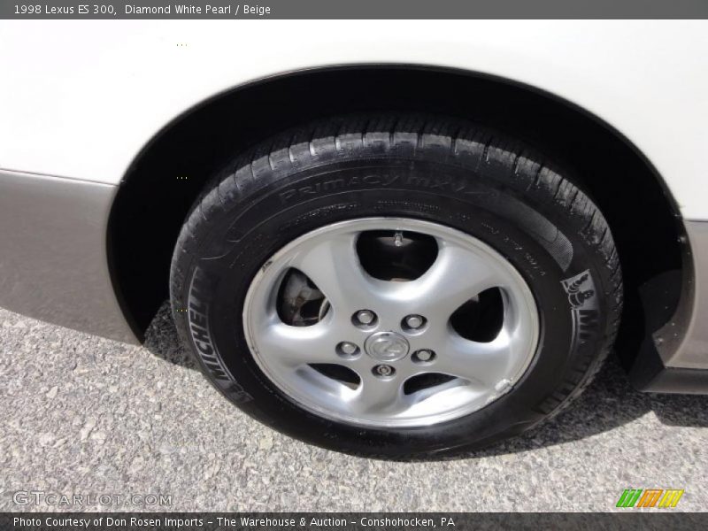 Diamond White Pearl / Beige 1998 Lexus ES 300