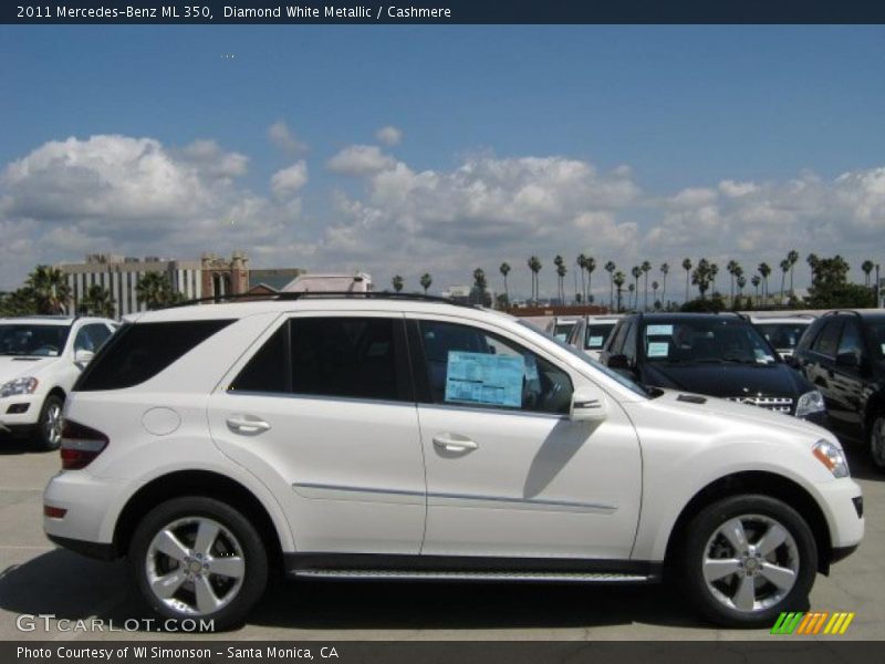 Diamond White Metallic / Cashmere 2011 Mercedes-Benz ML 350