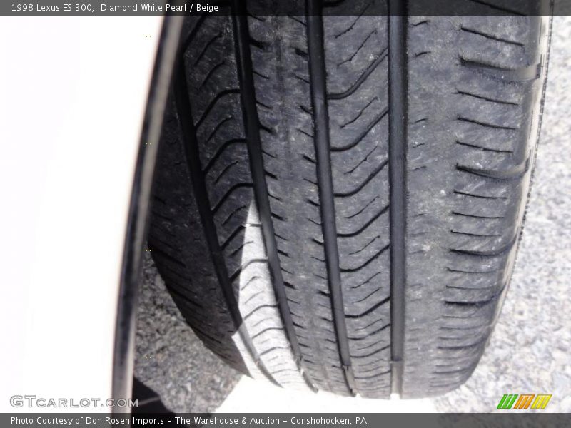 Diamond White Pearl / Beige 1998 Lexus ES 300