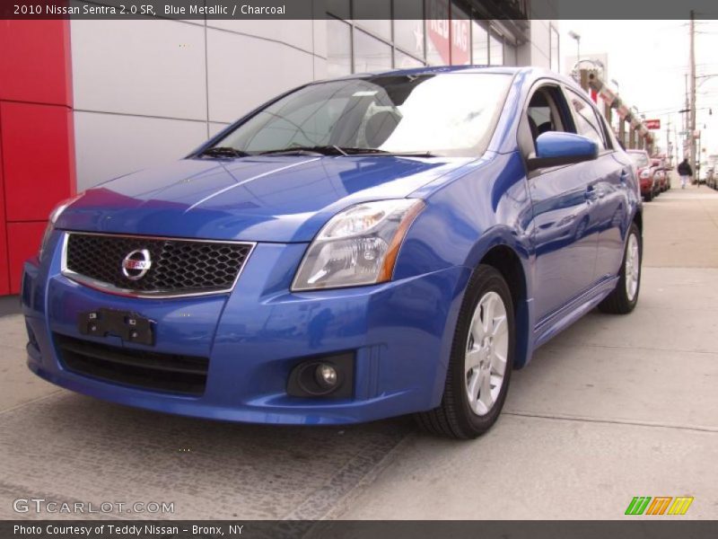 Front 3/4 View of 2010 Sentra 2.0 SR