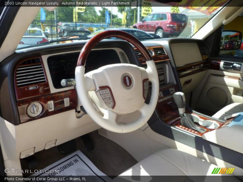 Autumn Red Metallic / Light Parchment 2003 Lincoln Navigator Luxury