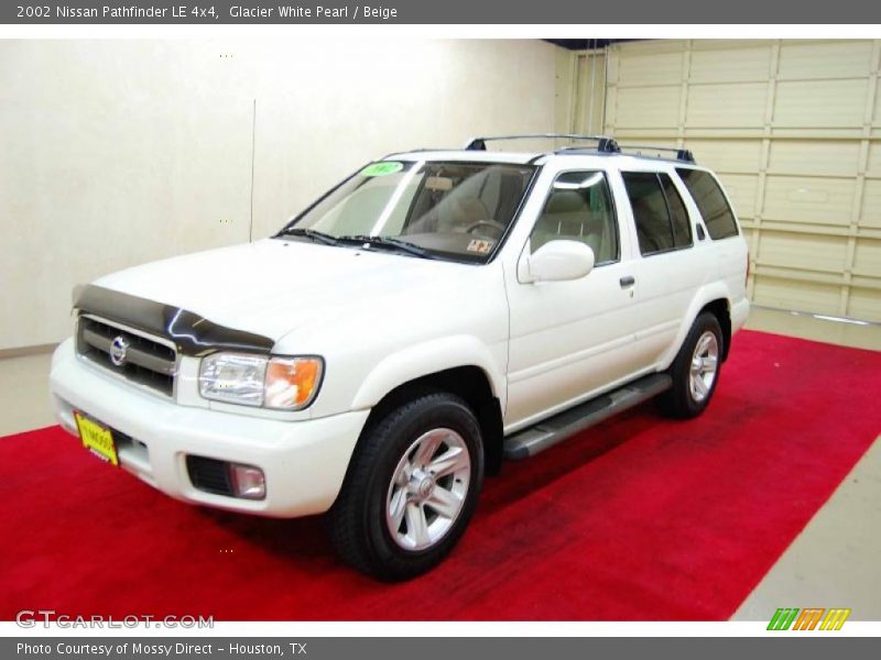 Glacier White Pearl / Beige 2002 Nissan Pathfinder LE 4x4