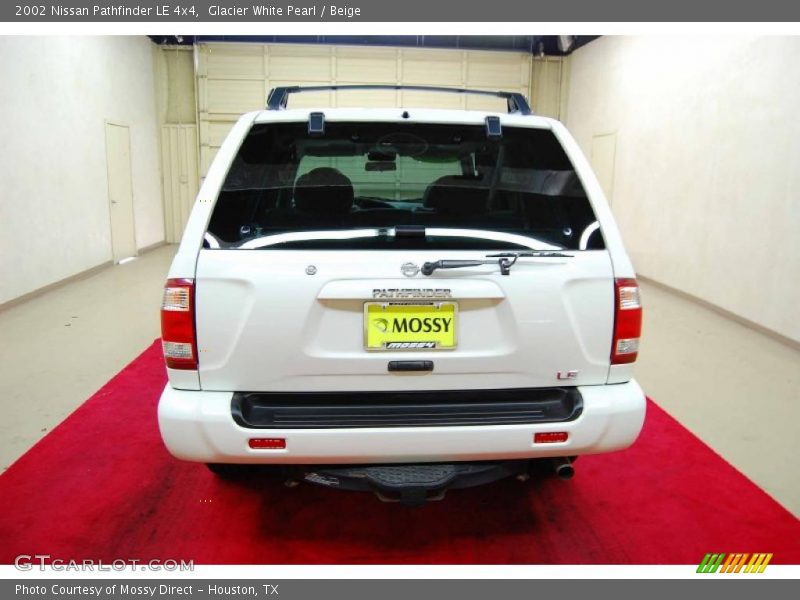 Glacier White Pearl / Beige 2002 Nissan Pathfinder LE 4x4
