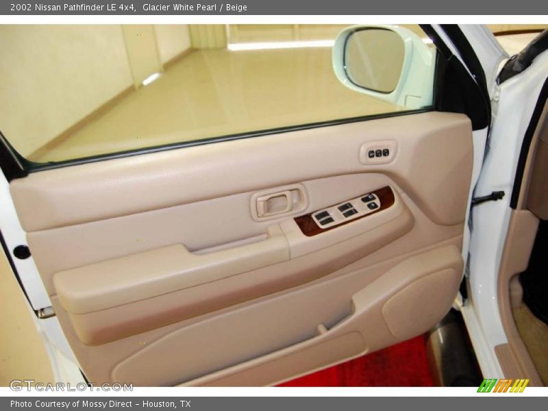 Glacier White Pearl / Beige 2002 Nissan Pathfinder LE 4x4