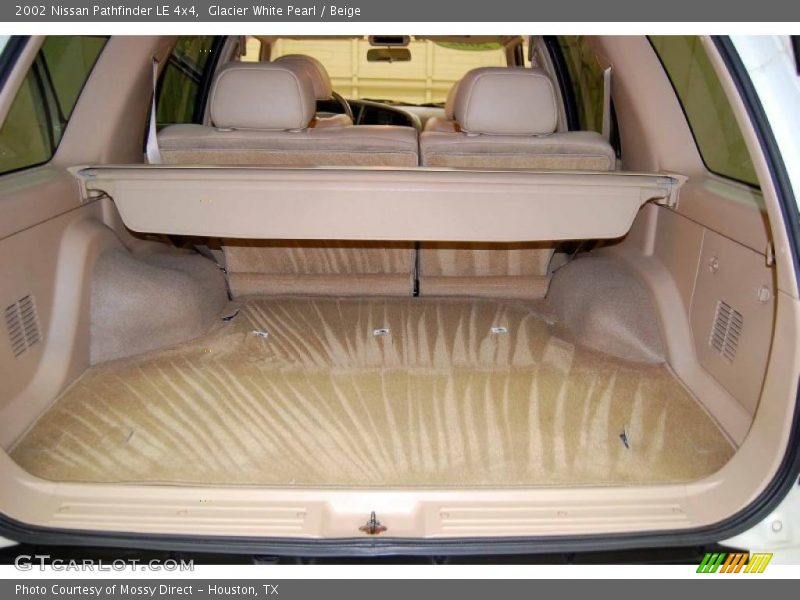 Glacier White Pearl / Beige 2002 Nissan Pathfinder LE 4x4