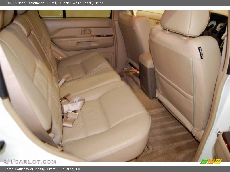 Glacier White Pearl / Beige 2002 Nissan Pathfinder LE 4x4