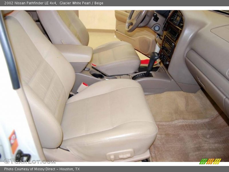 Glacier White Pearl / Beige 2002 Nissan Pathfinder LE 4x4