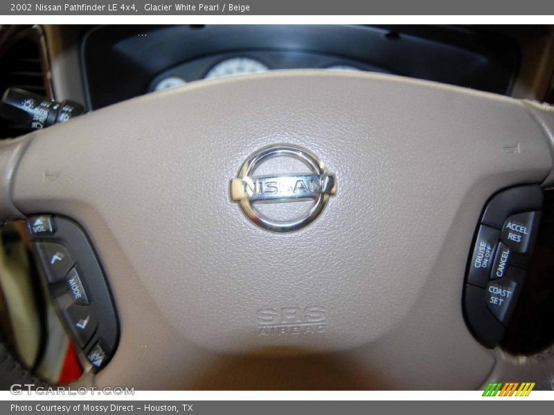 Glacier White Pearl / Beige 2002 Nissan Pathfinder LE 4x4