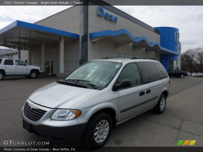 Bright Silver Metallic / Taupe 2002 Chrysler Voyager