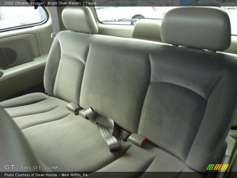 Bright Silver Metallic / Taupe 2002 Chrysler Voyager