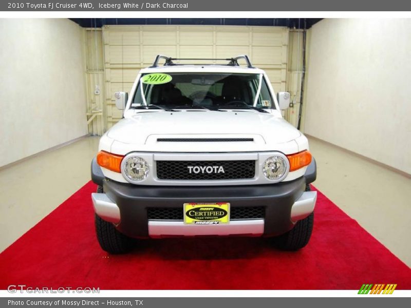 Iceberg White / Dark Charcoal 2010 Toyota FJ Cruiser 4WD