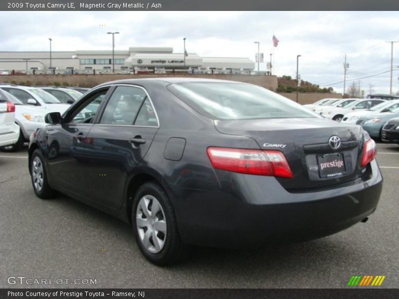 Magnetic Gray Metallic / Ash 2009 Toyota Camry LE