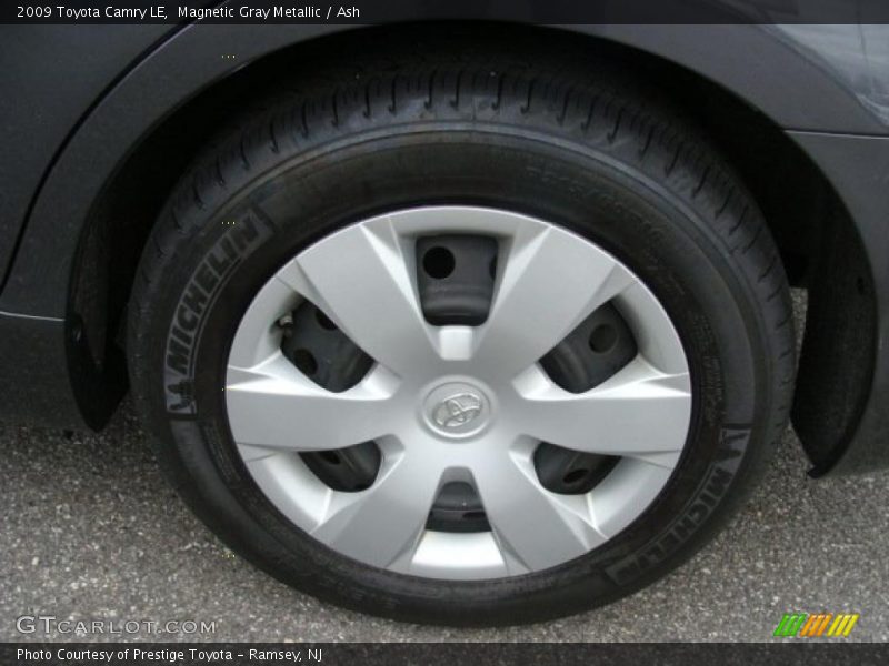 Magnetic Gray Metallic / Ash 2009 Toyota Camry LE