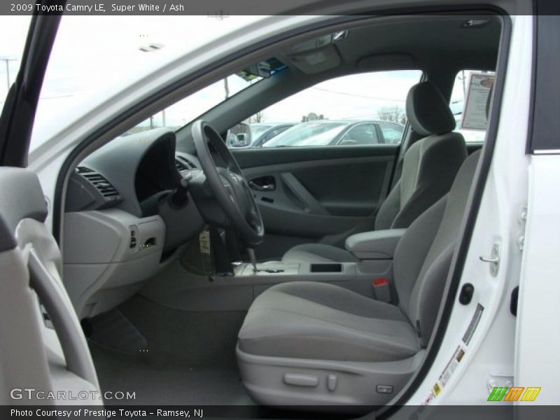 Super White / Ash 2009 Toyota Camry LE
