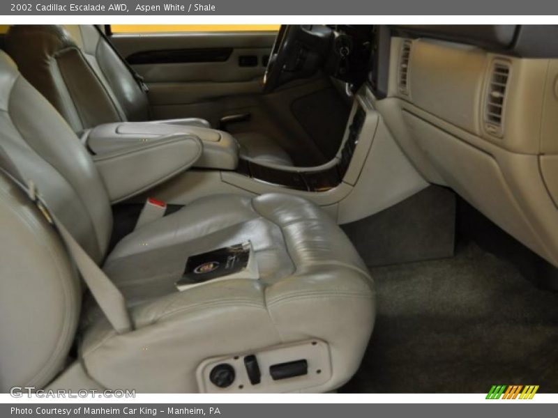 Aspen White / Shale 2002 Cadillac Escalade AWD