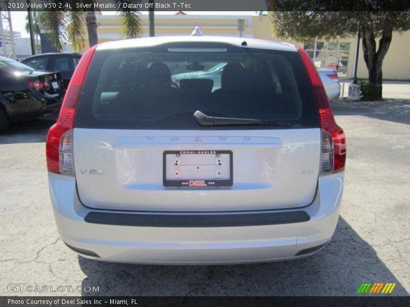 Silver Metallic / Dalaro Off Black T-Tec 2010 Volvo V50 2.4i