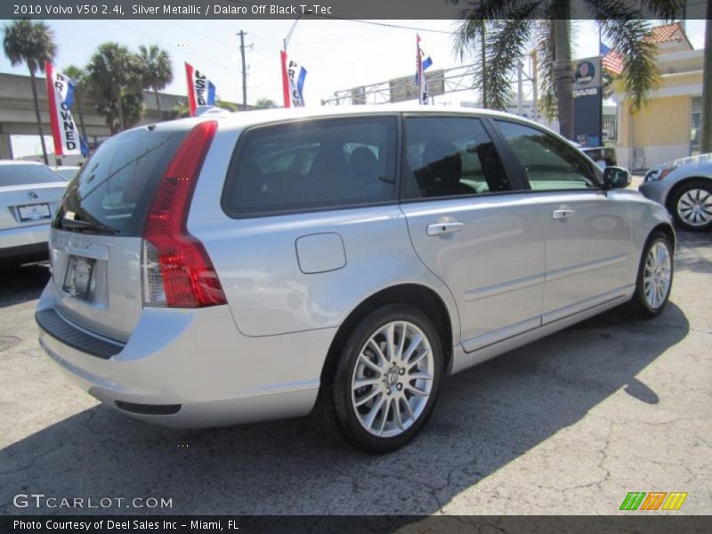 Silver Metallic / Dalaro Off Black T-Tec 2010 Volvo V50 2.4i