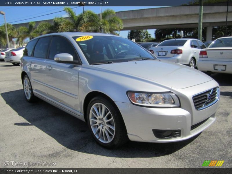 Silver Metallic / Dalaro Off Black T-Tec 2010 Volvo V50 2.4i