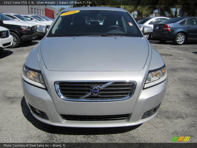 Silver Metallic / Dalaro Off Black T-Tec 2010 Volvo V50 2.4i