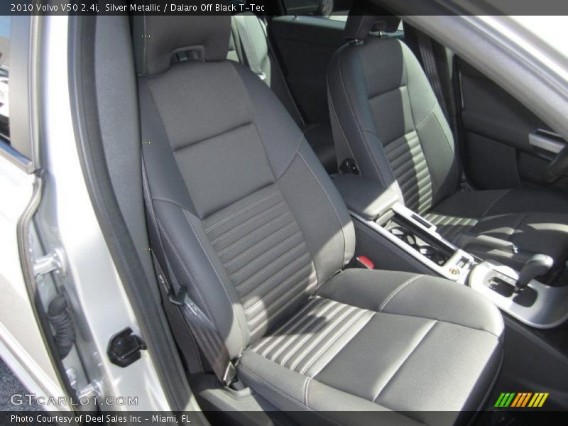 Silver Metallic / Dalaro Off Black T-Tec 2010 Volvo V50 2.4i