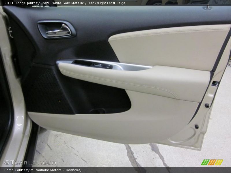 White Gold Metallic / Black/Light Frost Beige 2011 Dodge Journey Crew