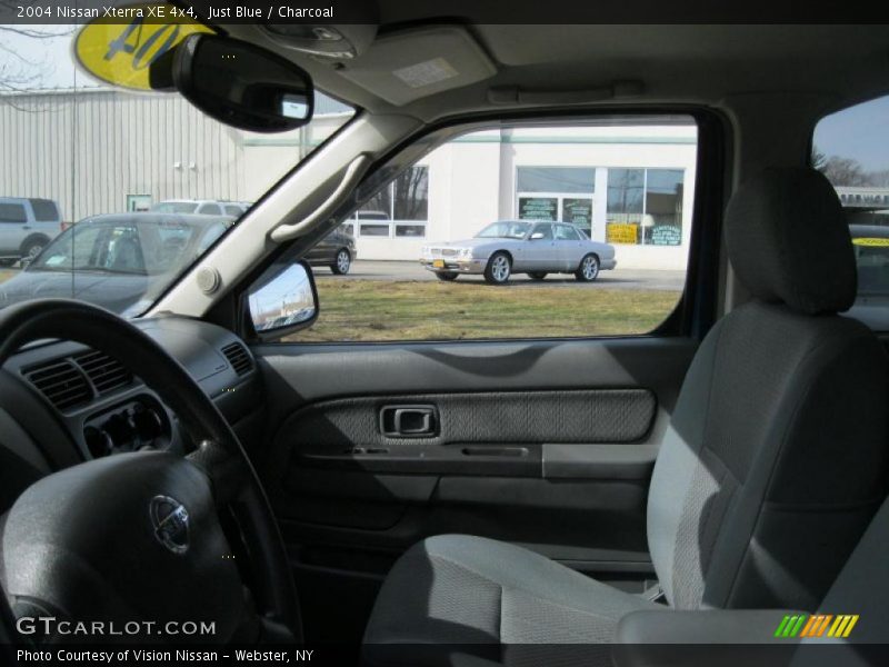 Just Blue / Charcoal 2004 Nissan Xterra XE 4x4