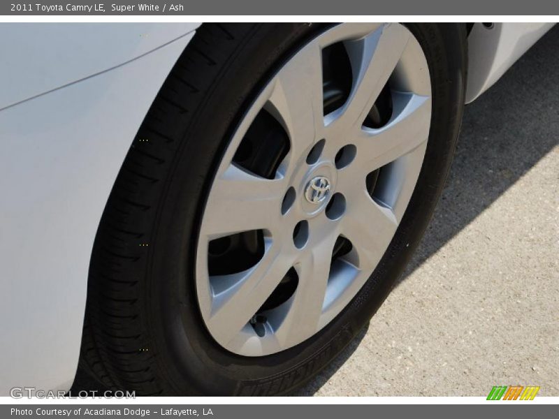 Super White / Ash 2011 Toyota Camry LE