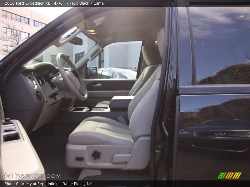 Tuxedo Black / Camel 2010 Ford Expedition XLT 4x4
