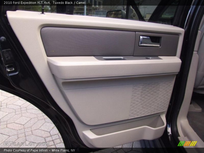 Door Panel of 2010 Expedition XLT 4x4
