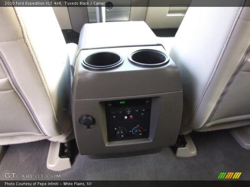 Tuxedo Black / Camel 2010 Ford Expedition XLT 4x4