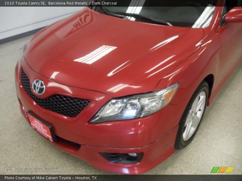 Barcelona Red Metallic / Dark Charcoal 2010 Toyota Camry SE