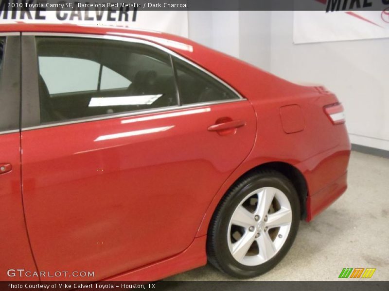 Barcelona Red Metallic / Dark Charcoal 2010 Toyota Camry SE