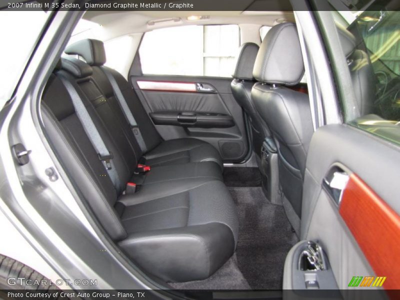  2007 M 35 Sedan Graphite Interior