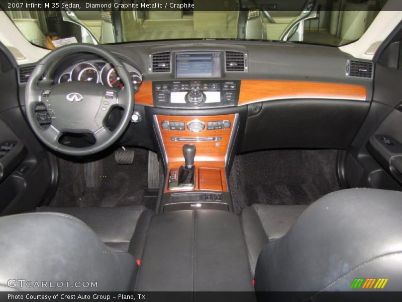Dashboard of 2007 M 35 Sedan