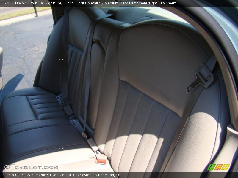 Light Tundra Metallic / Medium Dark Parchment/Light Parchment 2003 Lincoln Town Car Signature